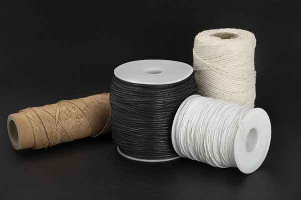 marchamos e hilos manuales